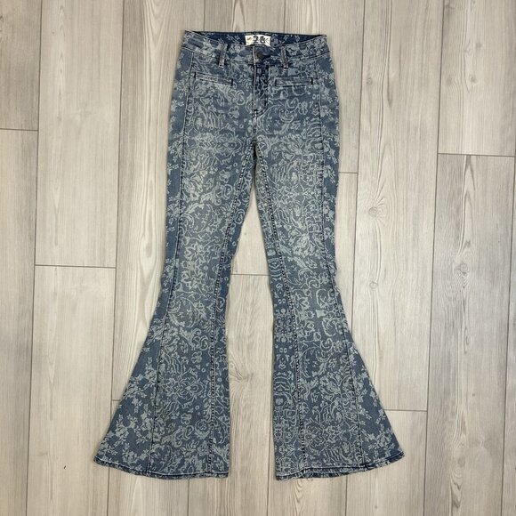 Free People Denim - Free People We the Free Boho Flare Blue Jeans Dream Lover Floral Pattern Size 26
